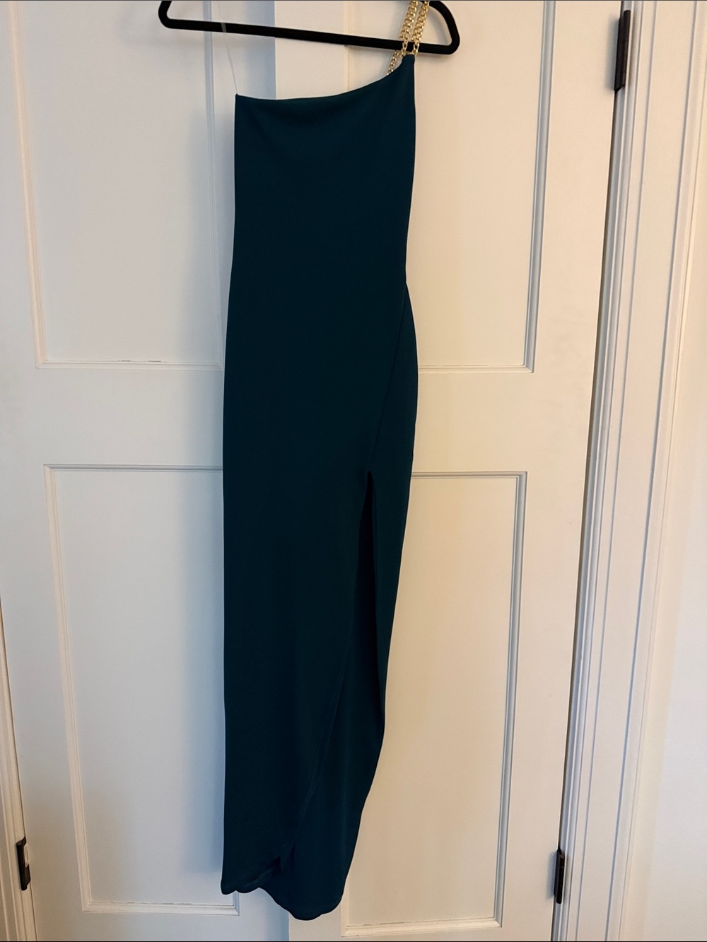 Nookie One-Shoulder Teal Gown with Gold Chain Strap